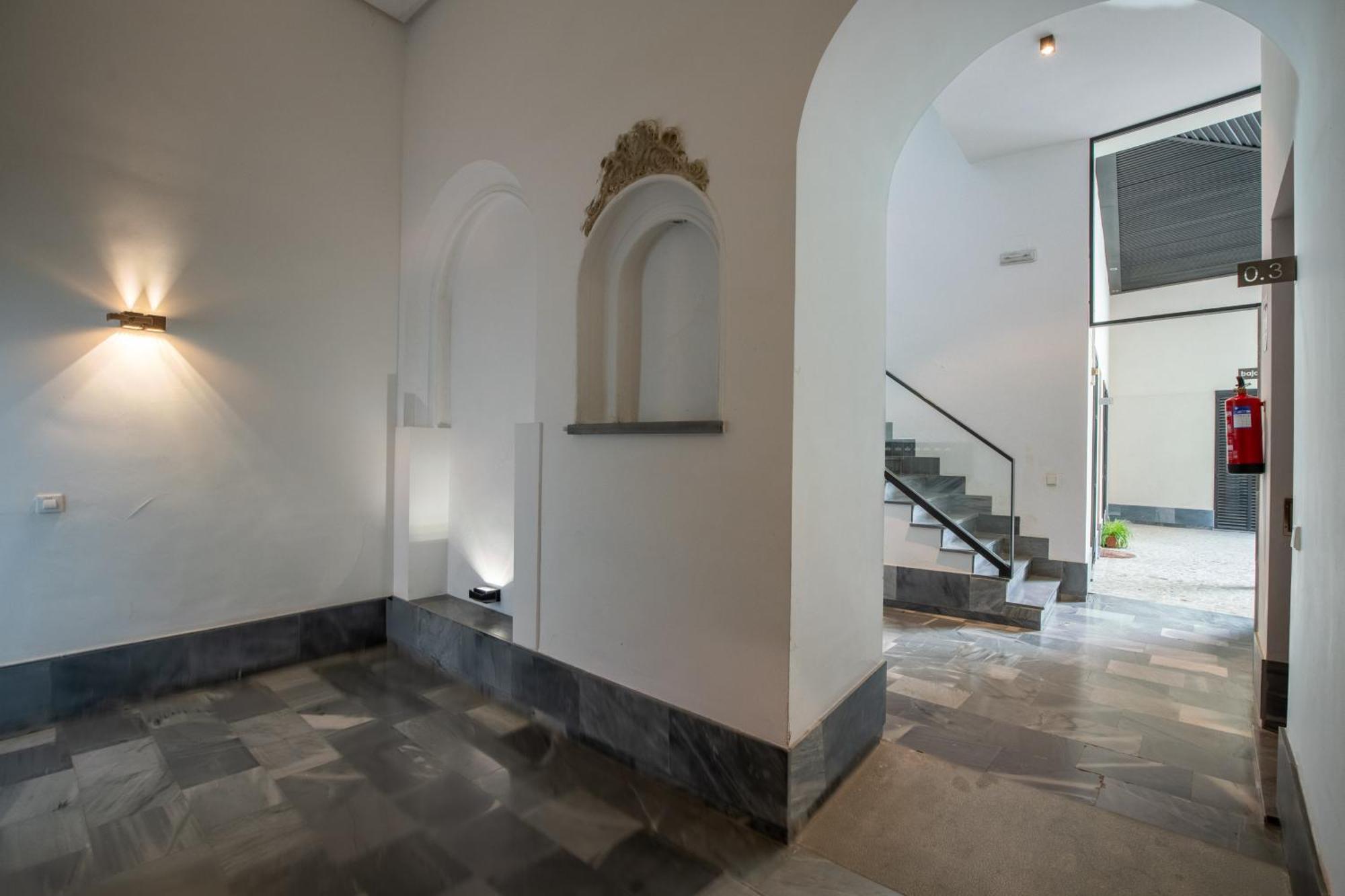 Ry Aparcamiento Incluido Junto A Catedral Ideal Parejas Севиля Екстериор снимка